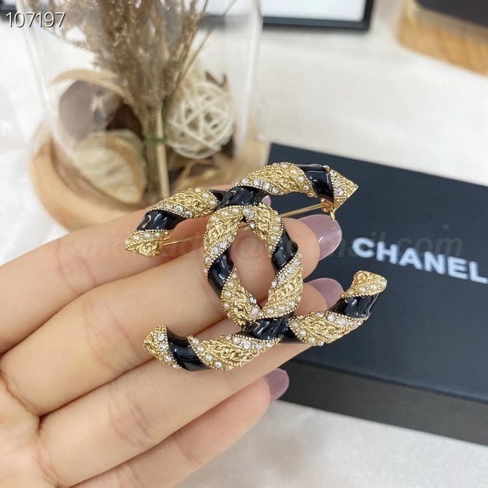 Chanel Brooch 281